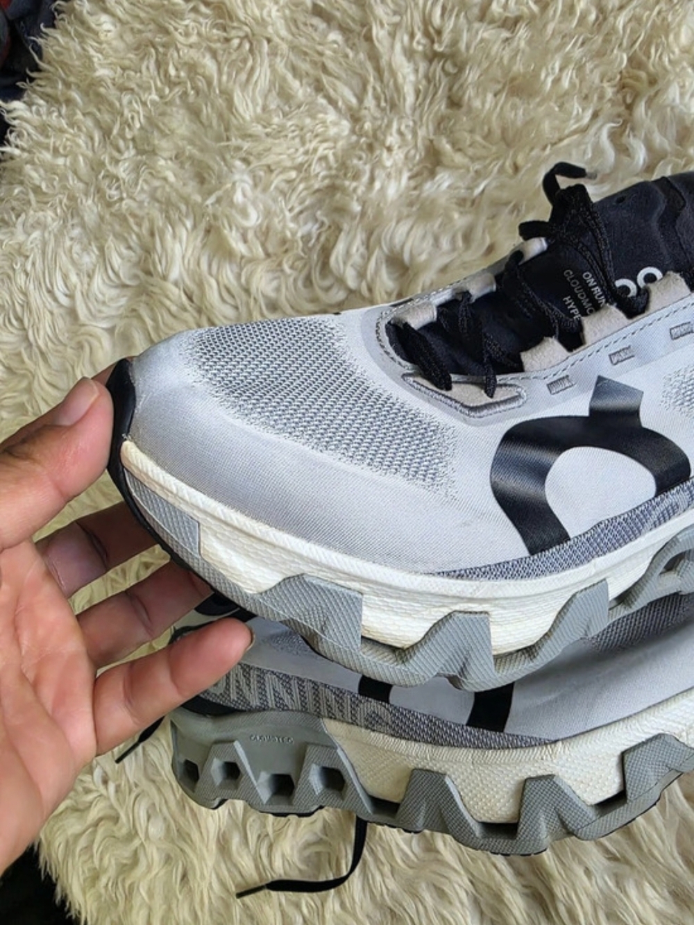 On Cloudmonster Hyper Athletic Shoes White & Black US 8.5 - Picture 7 of 9